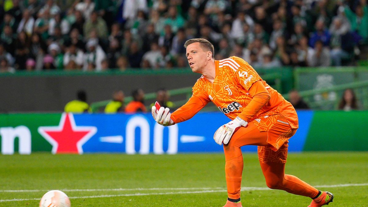 LISBON, PORTUGAL - 2023/04/20: Wojciech Szczesny from Juventus FC in action during the UEFA Europa League Quarter-Finals, 2nd Leg football match between Sporting CP and Juventus FC at Estadio Jose Alvalade.
Final score: Sporting CP 1:1 Juventus FC
Juventus reached the semi-finals with an aggregate score of 1-2. (Photo by Bruno de Carvalho/SOPA Images/LightRocket via Getty Images)