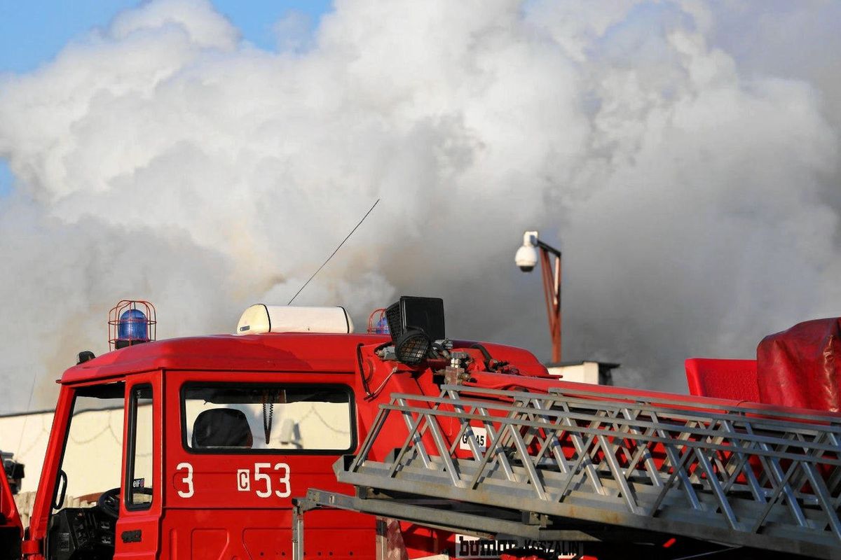 Warszawa. Na Bielanach w sobotę doszło do pożaru hali [zdj. ilustracyjne]