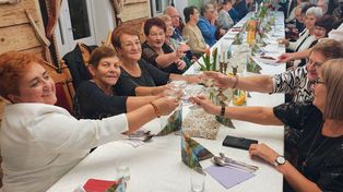 Szalowa: Łużniański Dzień Seniora. Polonez, szampan, toast i dobra zabawa