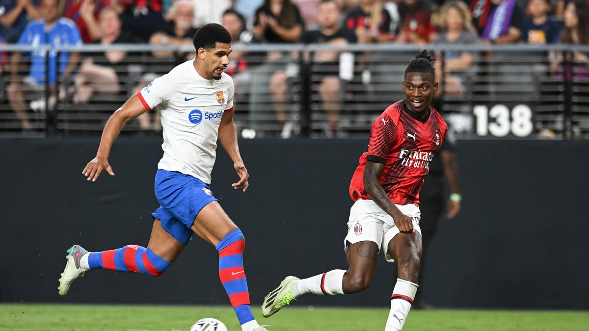 Getty Images / Candice Ward / Na zdjęciu: Ronald Araujo i Rafael Leao.