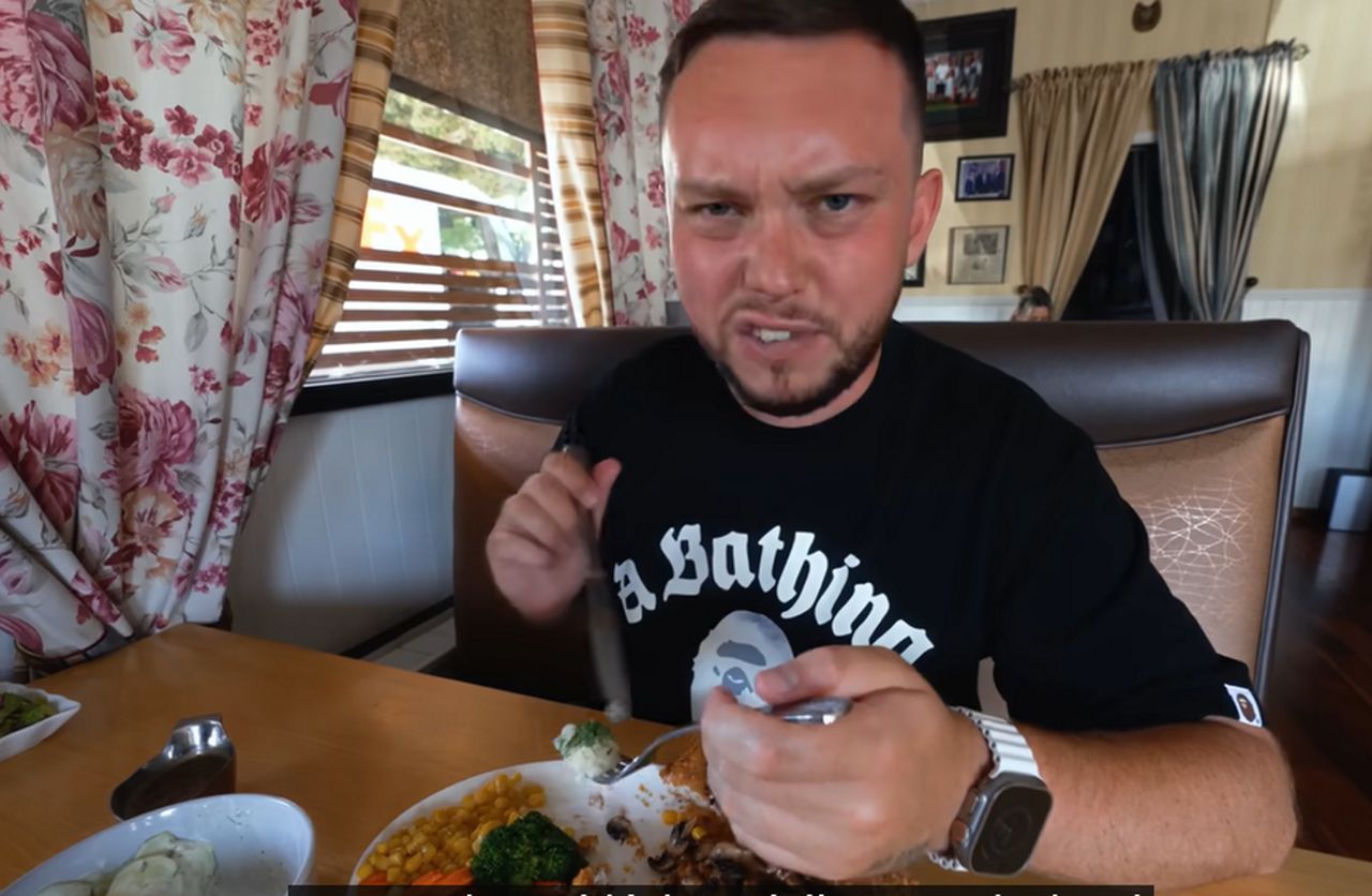 Youtuber zamówił schabowego i pierogi w USA. Ceny wprawiają w osłupienie