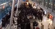 Grupa Żydów złamała obostrzenia na lotnisku Chopina. Nagranie trafiło do sieci