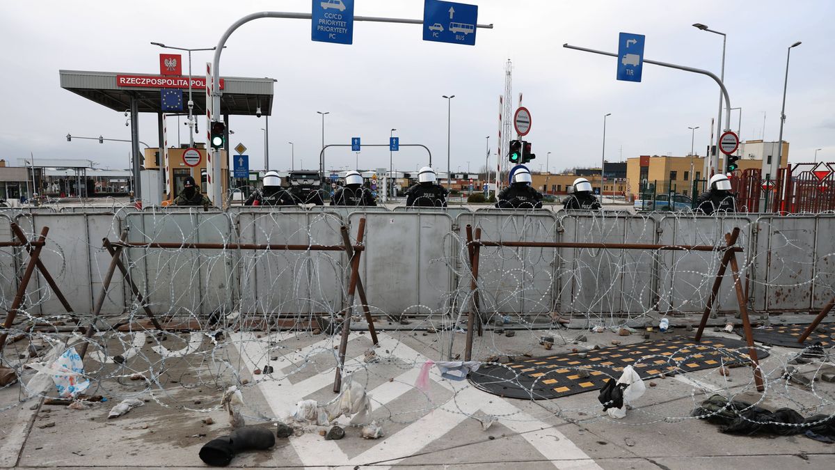 Budowa zapory na granicy będzie wymagać tysięcy ton stali 