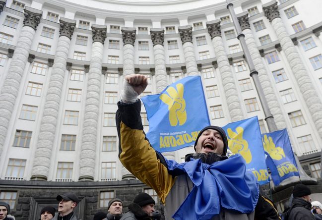 Sytuacja na Ukrainie. Barykady przed siedzibą rządu w Kijowie