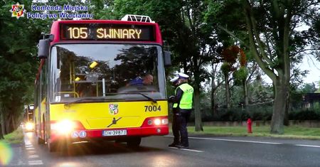 Wrocław. 25-latek potrącony przez autobus. Był poszukiwany listem gończym