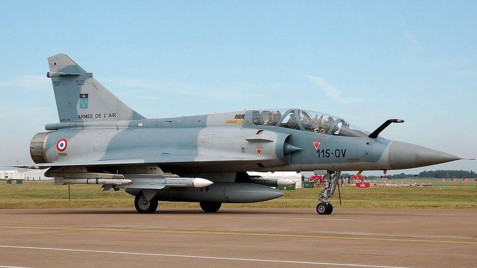 Myśliwiec Mirage w barwach sił powietrznych Francji