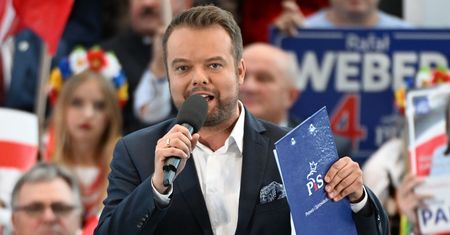 "Nie za dobrze zaczyna". Rzecznik PiS krytykuje Hołownię