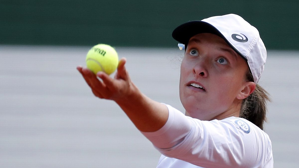 PAP/EPA / CHRISTOPHE PETIT TESSON / Na zdjęciu: Iga Świątek