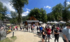 Zapowiada się prawdziwe szaleństwo. Brak wolnych pokoi i miejsc w pociągach