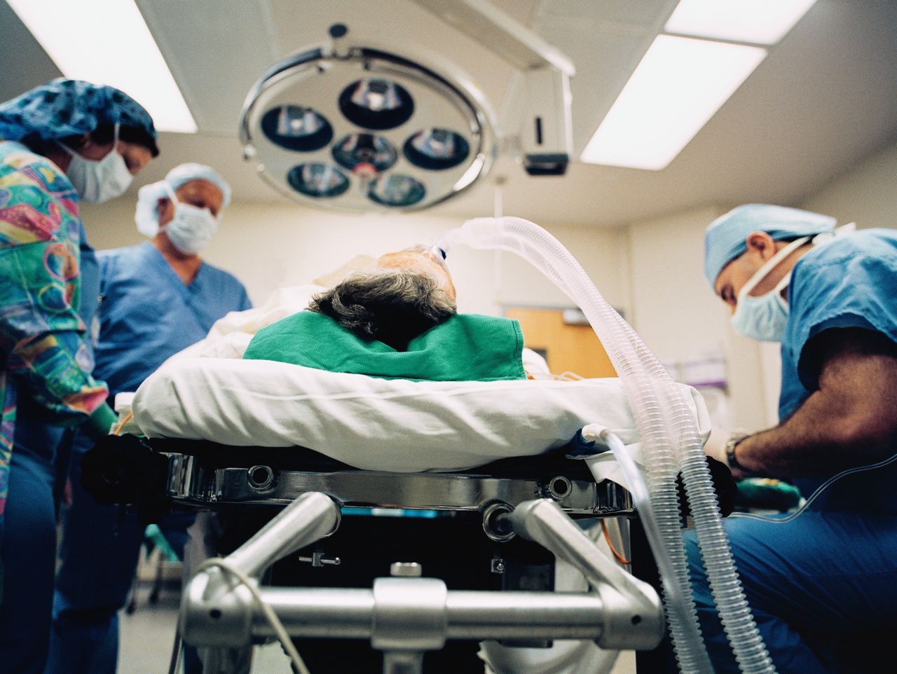 Lublin. Lekarz zarobił 220 tys. w miesiąc. Szpital tonie w milionowych długach