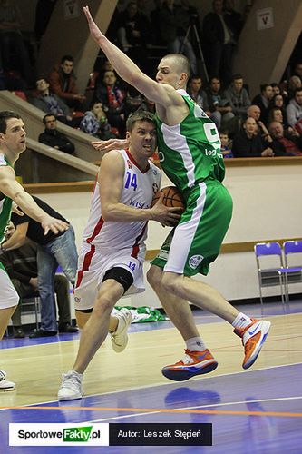 Patryk Nowerski w sezonie 2013/2014 będzie walczył już na parkietach I ligi