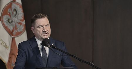 Duda oburzony. Poszło o karę za billboardy