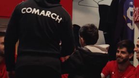 Chłopak wbiegł na boisko w meczu Ekstraklasy. Ładny gest Cracovii