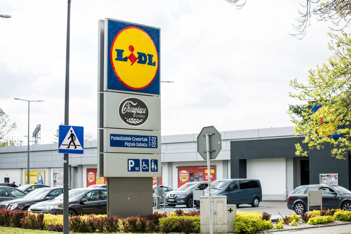 Nowe godziny otwarcia Lidla. Część sklepów będzie całodobowa