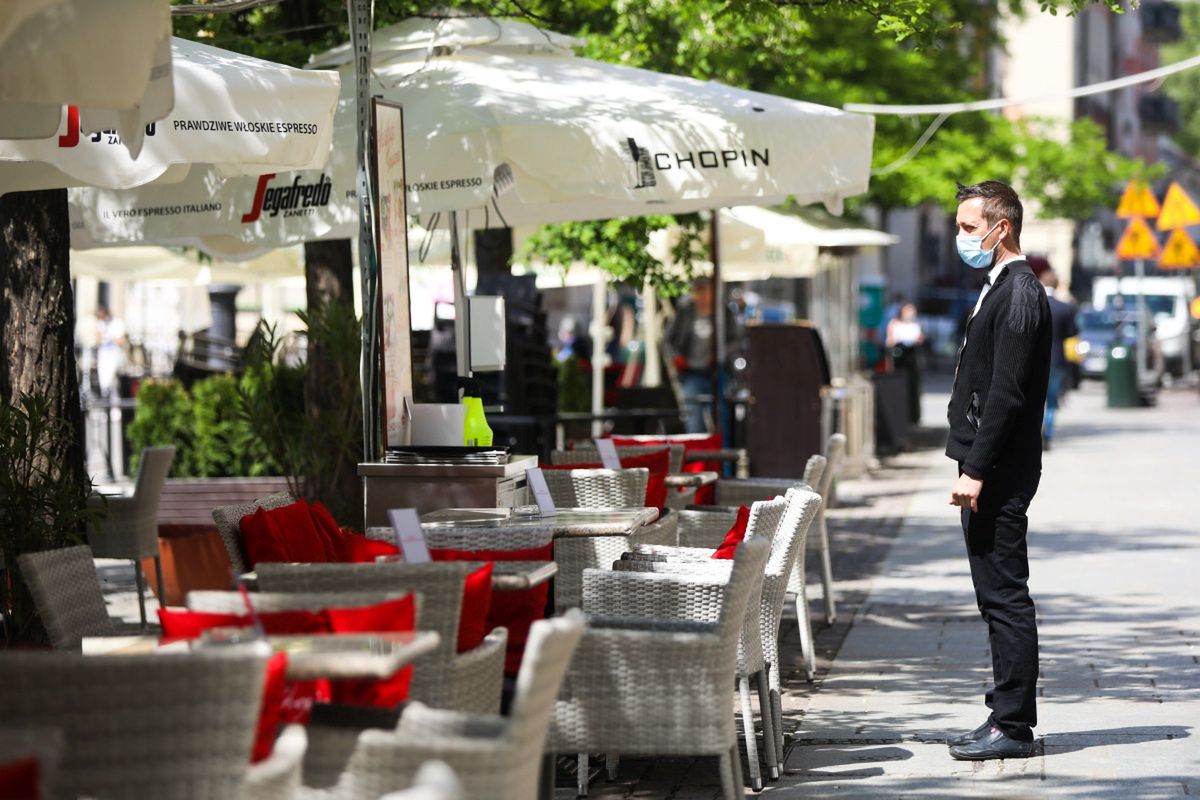Przedsiębiorcy piszą do premiera Morawieckiego. Chcą jednolitej stawki VAT dla gastronomii