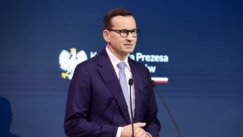 Kielce, 07.09.2023. Premier Mateusz Morawiecki podczas wystąpienia w ramach XXXI Międzynarodowego Salonu Przemysłu Obronnego na Terenie Targów Kielce, 7 bm. (amb) PAP/Adam Kumorowicz