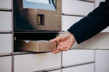 Zamówił paczkę z Chin. W środku czekała żywa niespodzianka