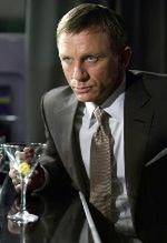 Martin Campbell krytykuje "007 Quantum of Solace"