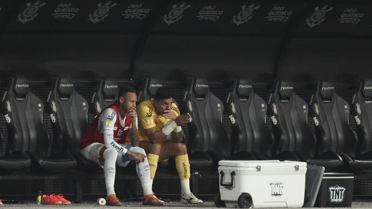 Getty Images / Alexandre Schenider / Neymar nie zagrał w meczu z Corinthians