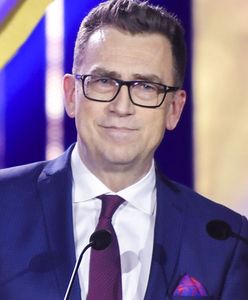 Maciej Orłoś bezlitośnie zadrwił z pracowników TVP. Ostro podsumował "politycznych żołnierzy"