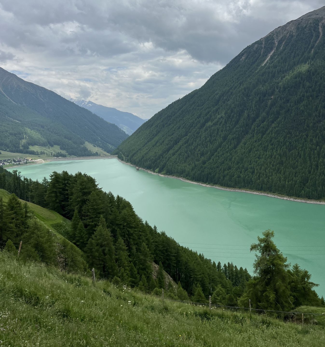 Malownicze jezioro Kaltern