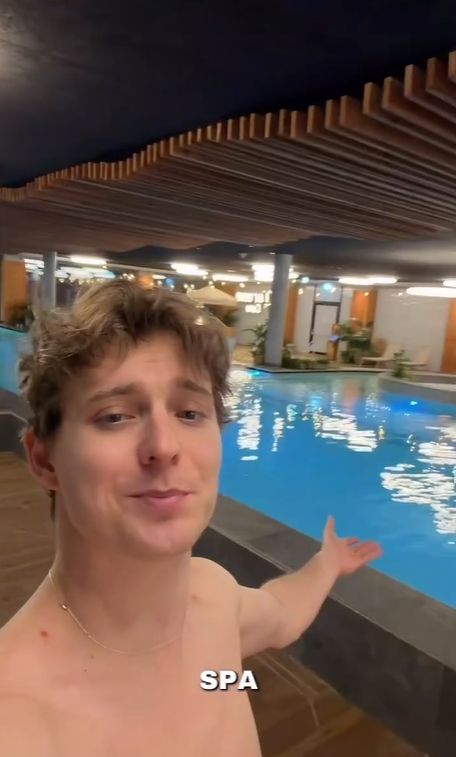 Basen w wiosce olimpijskiej