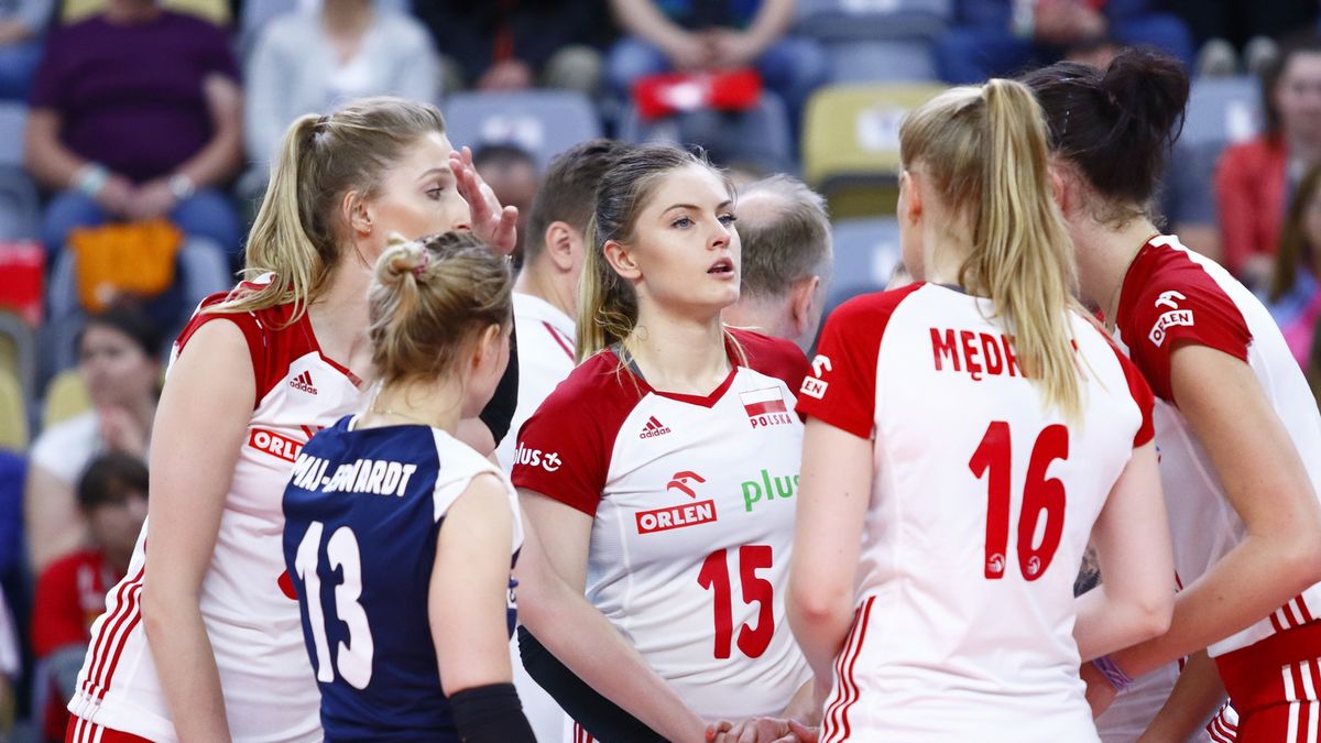 WP SportoweFakty / Justyna Serafin / Na zdjęciu: Martyna Grajber (z numerem 15)