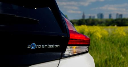 Od 1 lipca mieliśmy mieć naklejki dla elektryków. Nikt nie wie, kiedy i gdzie będą