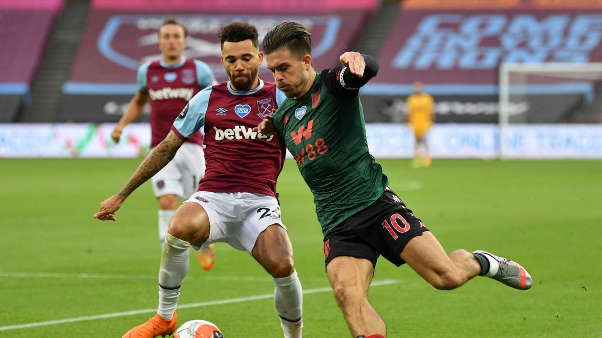PAP/EPA / Justin Setterfield/NMC/Pool / Na zdjęciu od lewej: Ryan Fredericks i Jack Grealish
