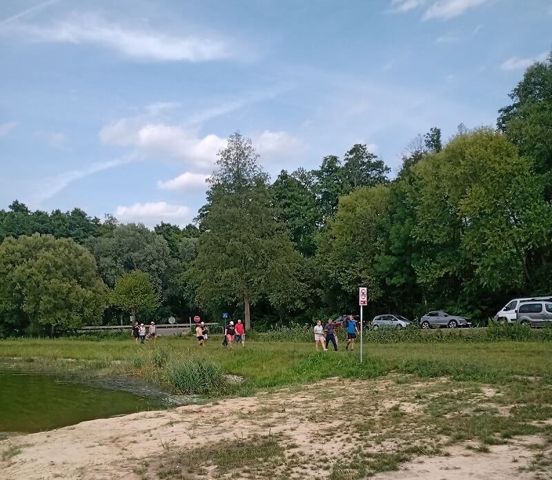 Sprzątanie zbiornika wodnego w Jastkowie