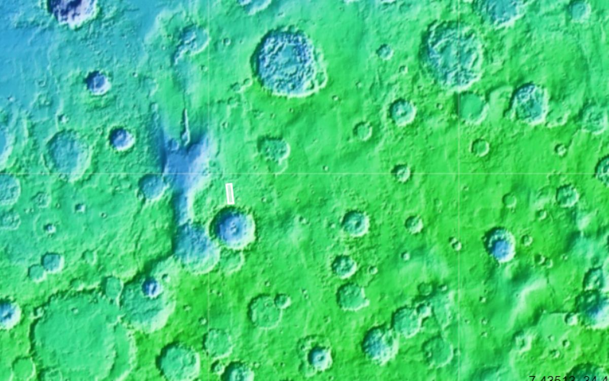 "Tajemnicze kształty" na Marsie. Naukowcy zauważyli je wewnątrz krateru