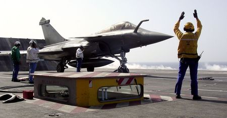 Mocarstwo potrzebuje ponad setki myśliwców. Nie wybierze F-35