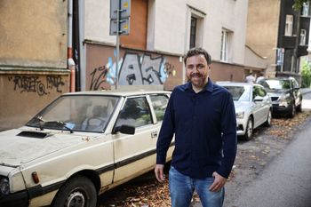 Kraków: Nowa strefa płatnego parkowania już działa. Jakie są opłaty?