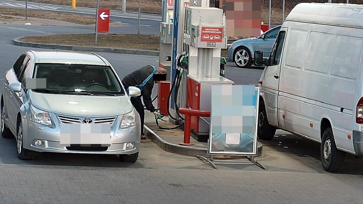 mężczyzna usiłował podpalić stację paliw