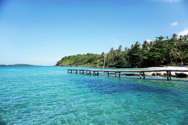 Dyskont swoją nową ofertą wywołał gwałtowną reakcję branży turystycznej
