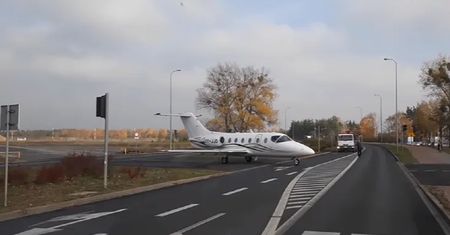 Ogromna tragedia na lotnisku. Skoczkowi nie rozwinął się spadochron