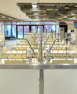 Wrocław. Kobiety znów rodzą samotnie. Koronawirus niszczy rodzinne plany