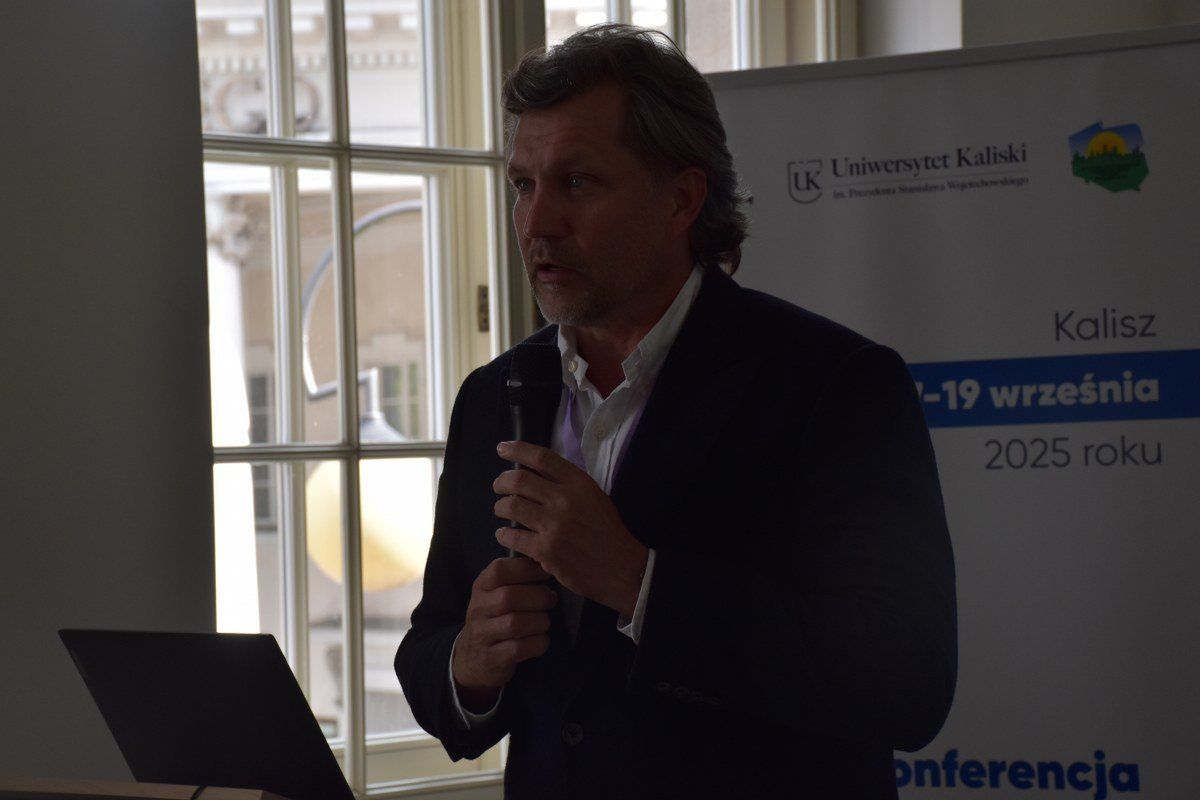 Konferencja Zdrowych Miast Polskich na Uniwersytecie Kaliskim. To spotkania przedstawicieli miast z całej Polski z ekspertami w dziedzinie zdrowi