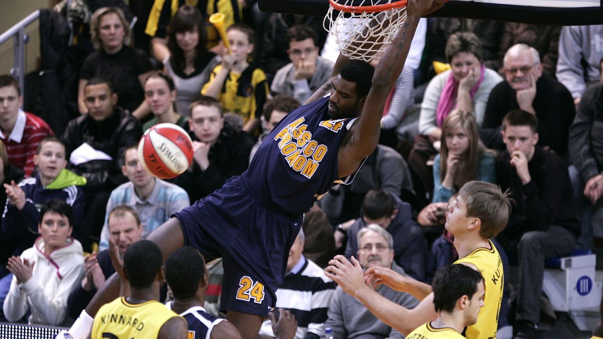 PAP/EPA / Adam Warżawa / Na zdjęciu: Qyntel Woods