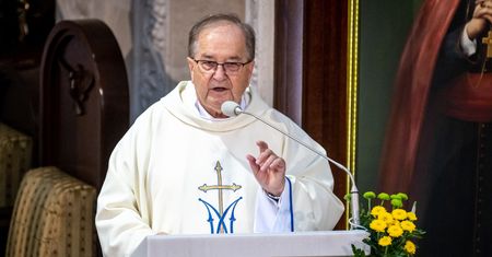 O. Tadeusz Rydzyk grzmi: Uniwersytety są propagatorami różnych złych ideologii