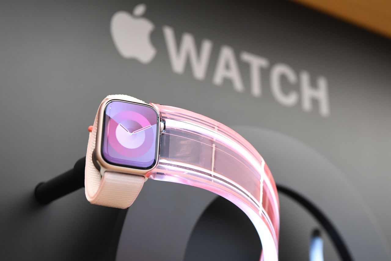 Apple Watch Series 9 (James D. Morgan/Getty Images)