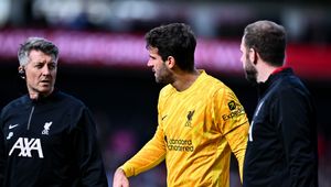 Problemy Liverpoolu. Lider wypada z gry na ponad miesiąc