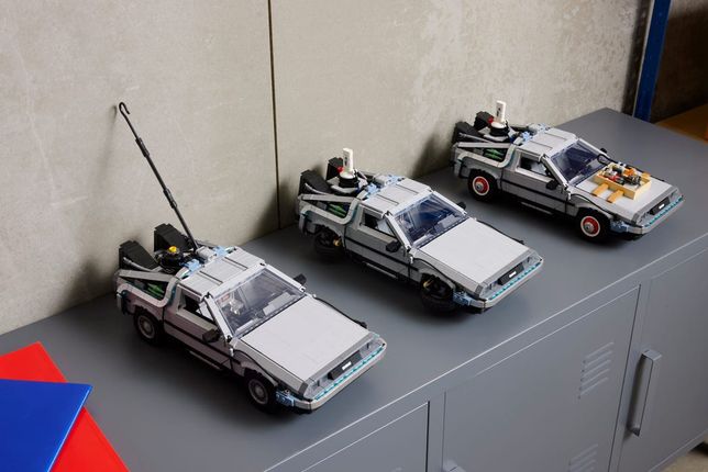 DeLorean w trzech filmowych wersjach