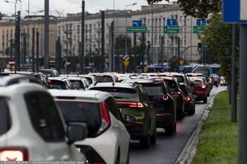 Praca w Krakowie. Płacą nawet 20 tys.zł kierowcy