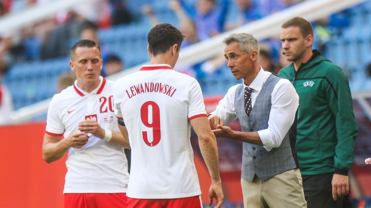 Getty Images / Foto Olimpik/NurPhoto / Na zdjęciu: Robert Lewandowski i Paulo Sousa