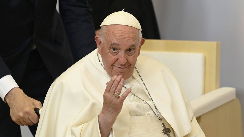 Apostolic Journey of Pope Francis to Hungary
epa10600423 Pope Francis visits at the Faculty of Information Technology and Bionics of the Pazmany Peter Catholic University in Budapest, Hungary, 30 April 2023. Pope Francis is on an Apostolic Journey to Hungary from 28 to 30 April 2023.  EPA/TAMAS KOVACS HUNGARY OUT 
Dostawca: PAP/EPA.
TAMAS KOVACS