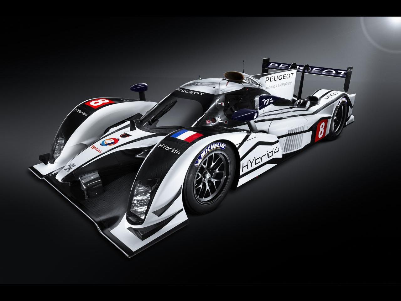 Peugeot 908 HYbrid4 fot.2