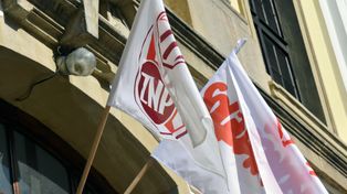 Wywieszenie flag nie wystarczy. ZNP o proteście nauczycieli