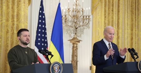 Zełenski wiedział wcześniej? Kulisy decyzji Bidena