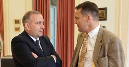 TVP Info ujawnia kolejne nagrania! Sikorski o Schetynie: "Ma KNAJACKI STYL LWOWSKIEGO ŻULIKA"